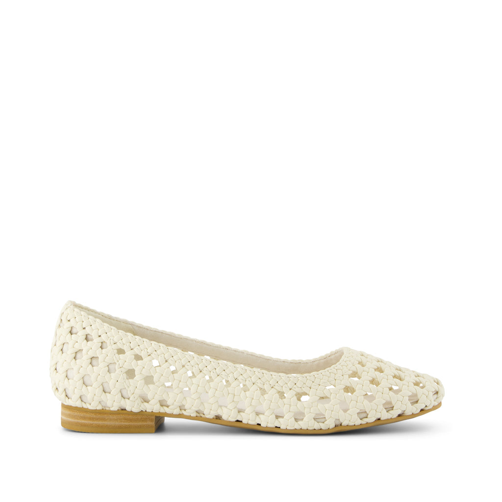 Briella Flat - Natural Woven Basket Side View