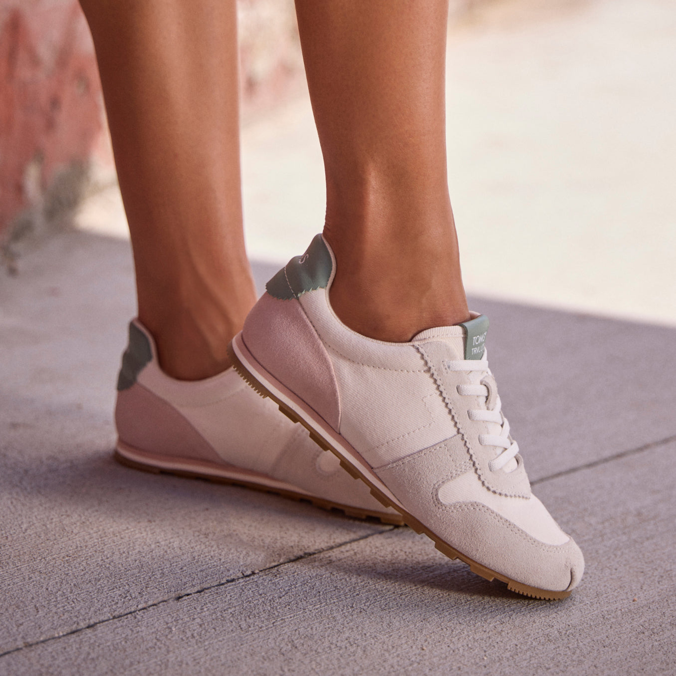 TRVL LITE Palisade Sneaker - Wasserabweisendes Egret Weiß Vintage Twill und Wildleder