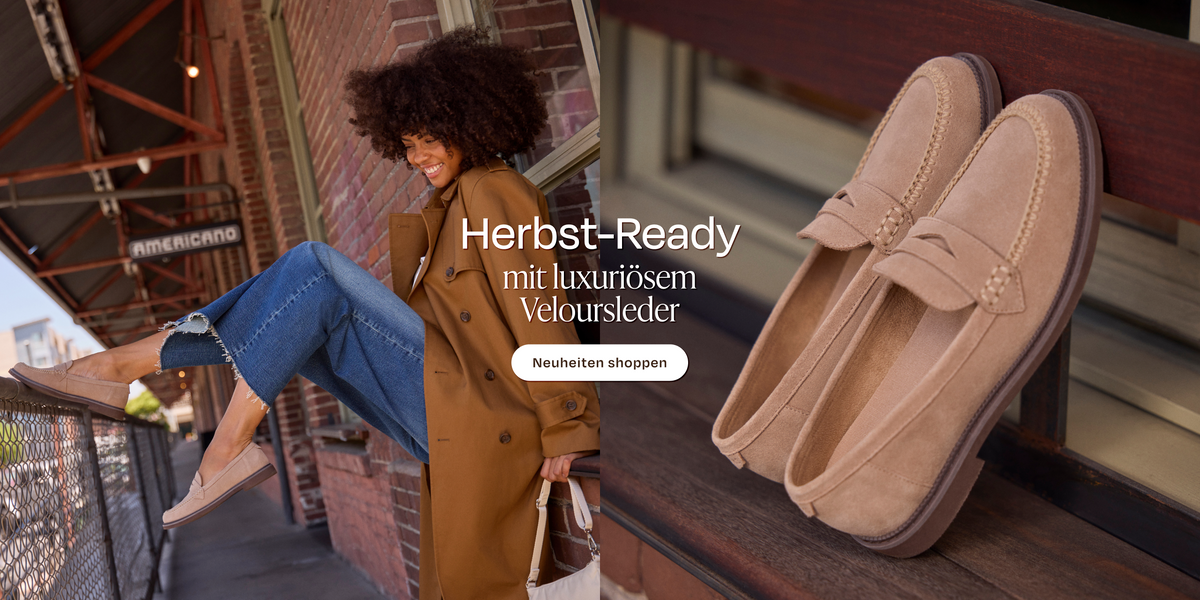 Marie Loafer in taupefarbenem Wildleder mit Ziernaht am Model