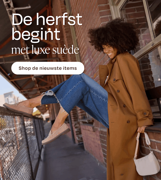 Marie loafer in taupebruin suède met sierstiksel op model