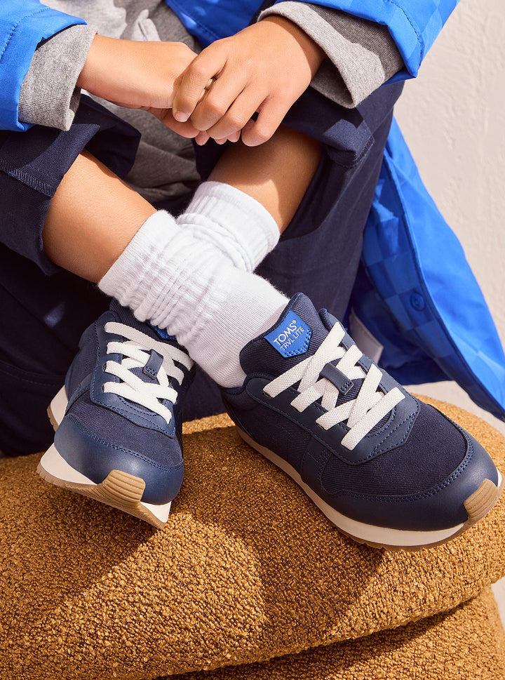Simone Lug Laars - Zwart nubuck PU met studs voor jongeren