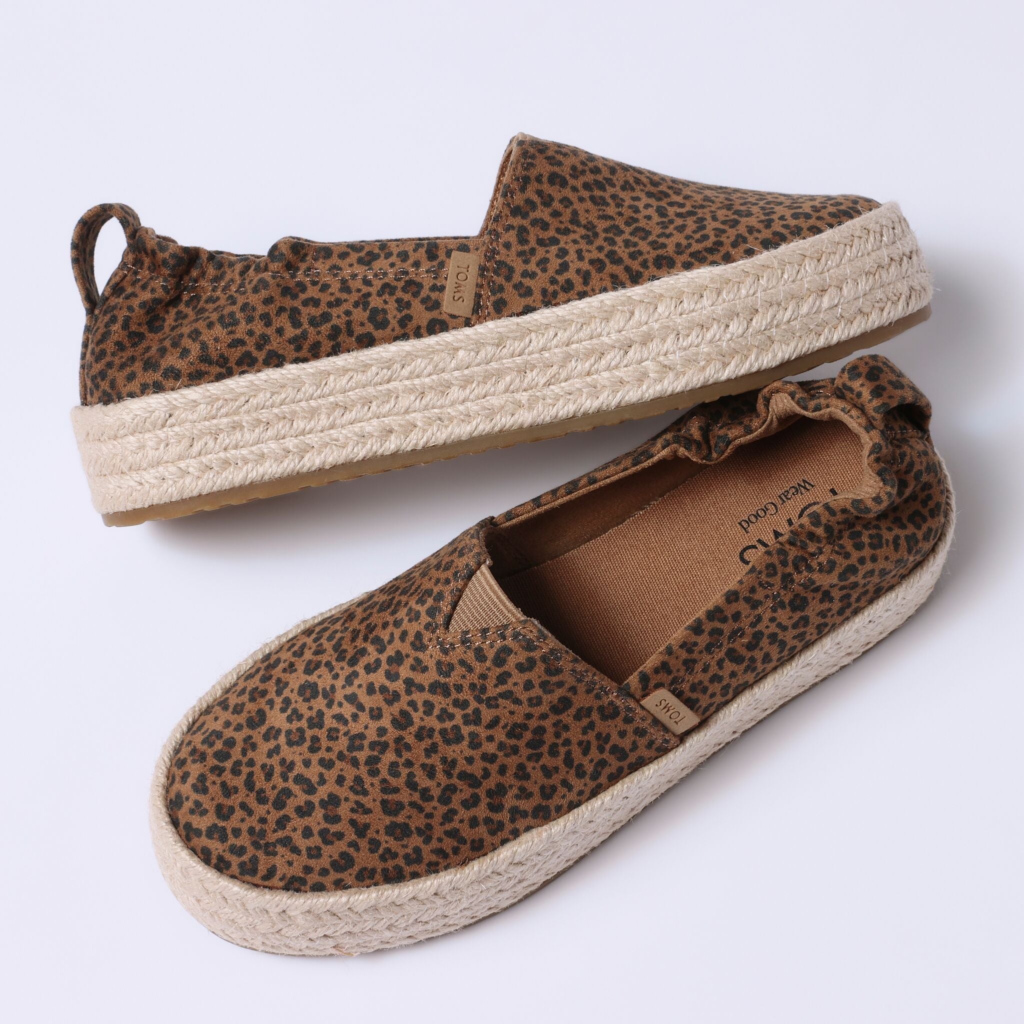 Laydown detail image of the Youth leopard print Valencia espadrille